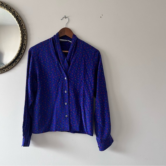 Liz Claiborne | Paisley Silk Long-Sleeve Button-Down Blouse - Picture 2 of 3